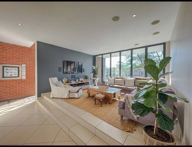 4 BEDROOM HOUSE FOR SALE IN MIDSTREAM ESTATE